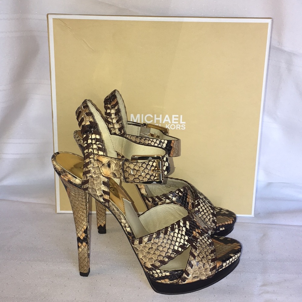 Michael Kors Odessa Sandal in peanut